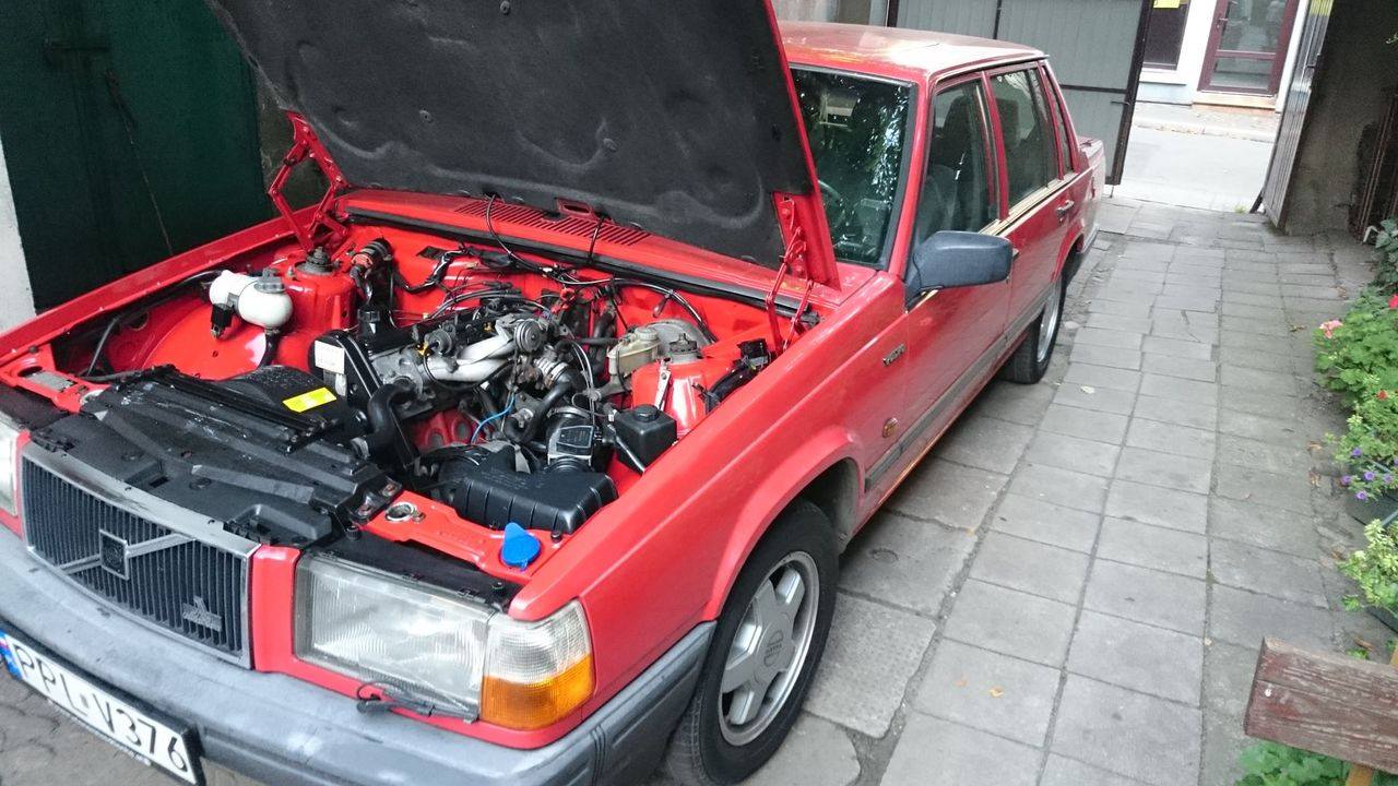 volvo 740.jpg