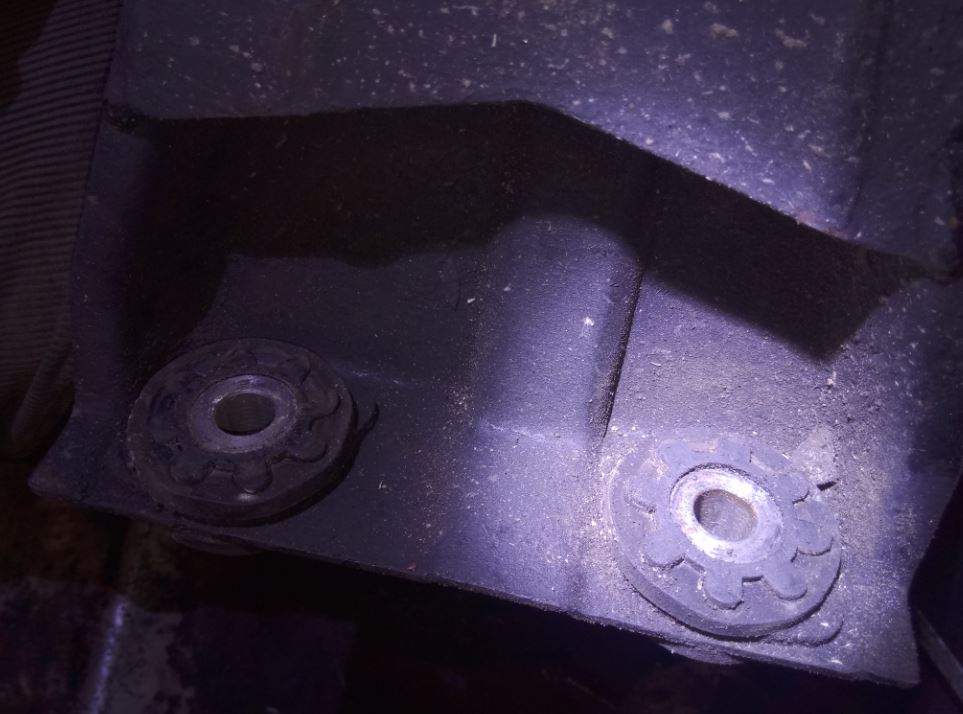 tuleje strona pasażera.JPG