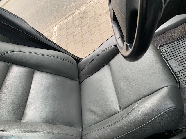 Fotel kierowcy po wymianie środka siedziska i boczka